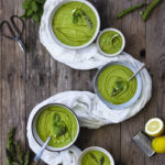 Green Asparagus soup with spinach & mint