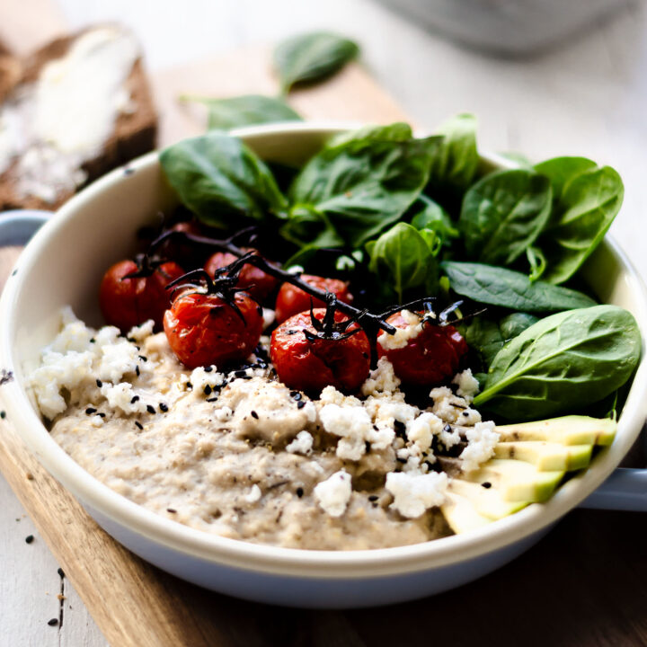 Herzhaftes Frühstücks Porridge