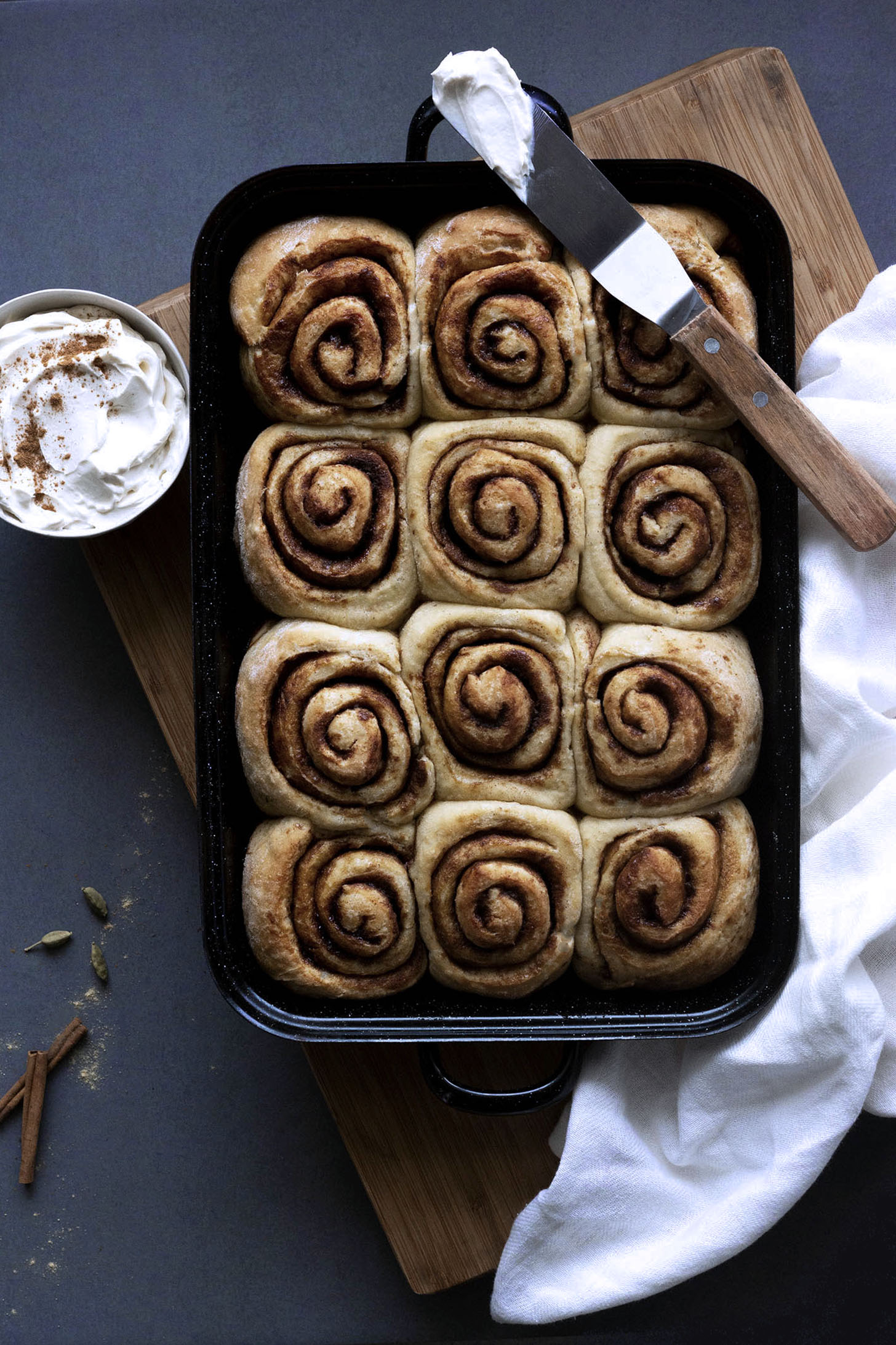 Chai Infused Cinnamon Rolls ⋆ The Mellow Kitchn